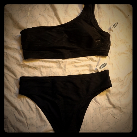 Old Navy Other - OLD NAVY blakc 2 pieces swimming suit